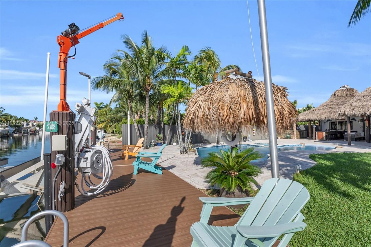 2108 NE 124th St, North Miami, FL 33181 Photo