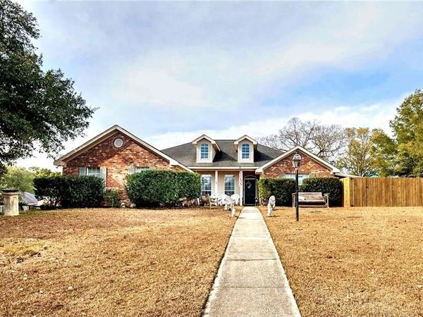 7440 Meadows Drive S, Mobile, AL 36619