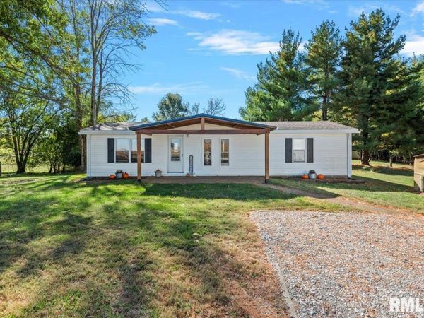 8080 Breezy Meadows Drive, Riverton, IL 62561