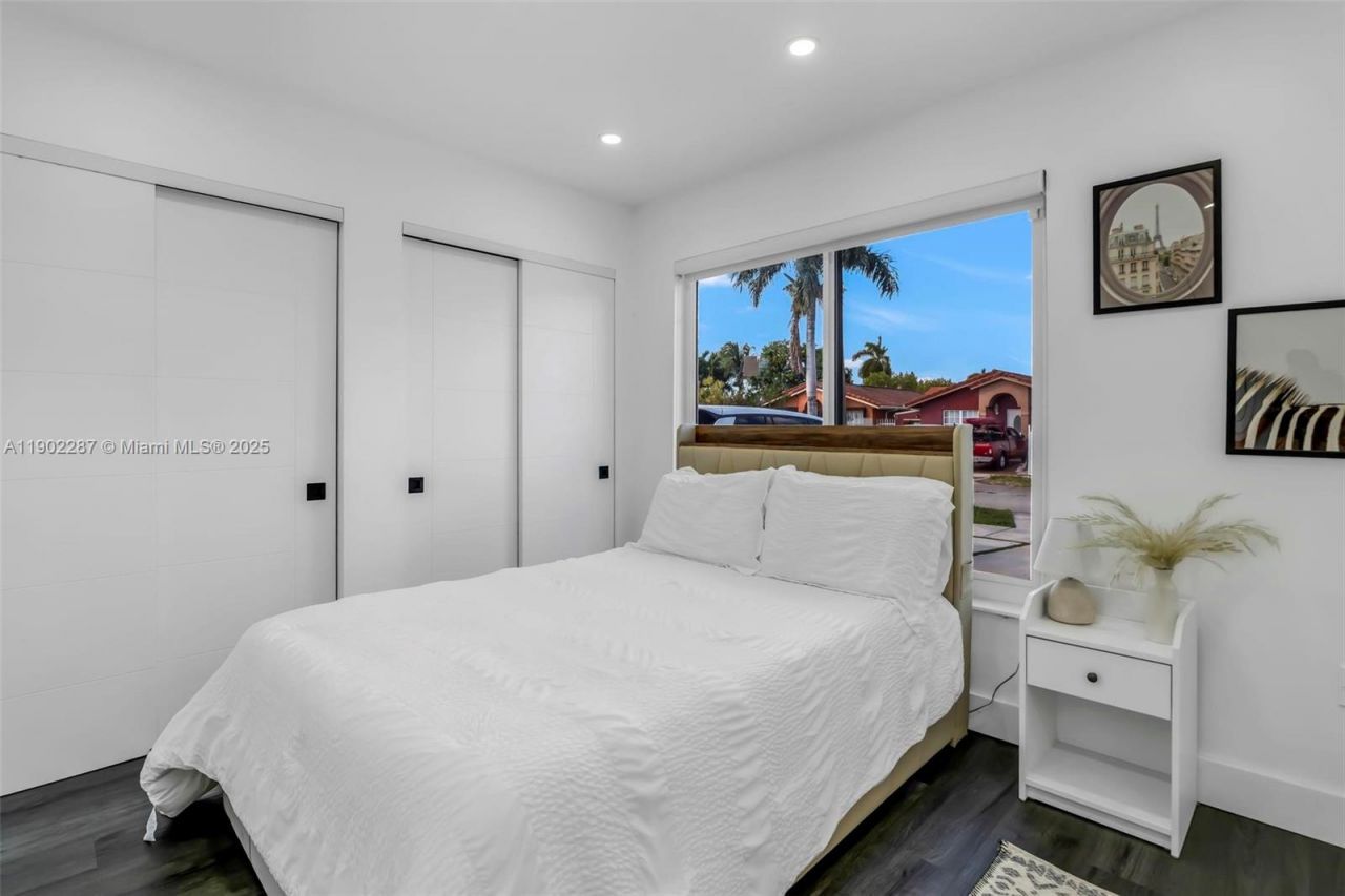 9174 NW 114th Ter, Hialeah Gardens, FL 33018 Photo