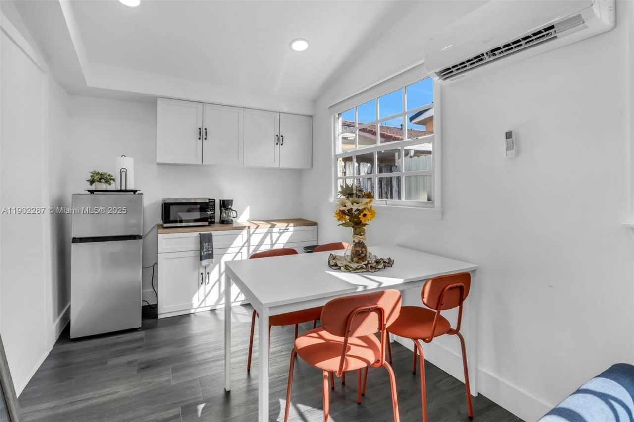 9174 NW 114th Ter, Hialeah Gardens, FL 33018 Photo