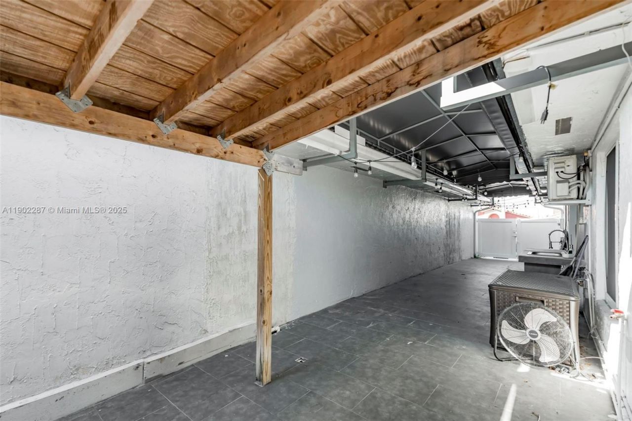 9174 NW 114th Ter, Hialeah Gardens, FL 33018 Photo