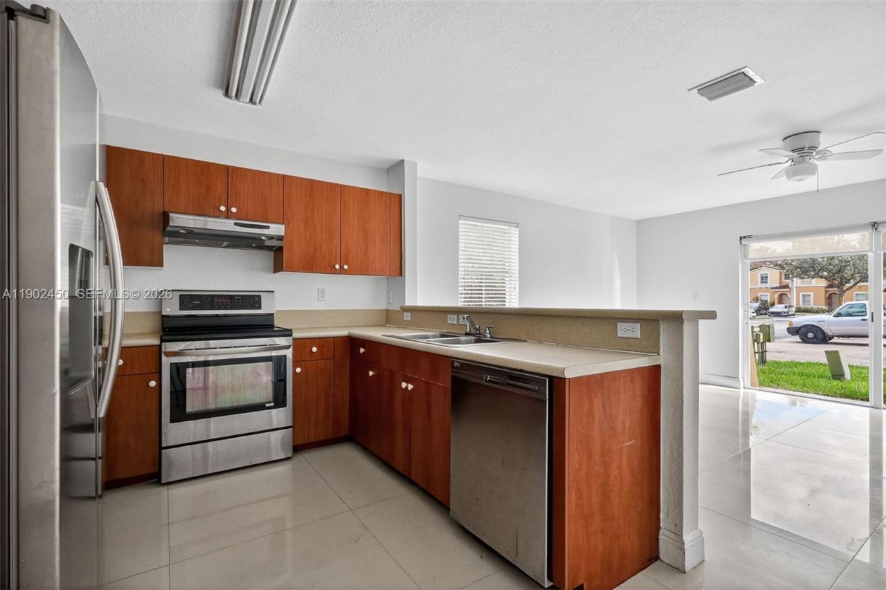 12989 SW 30th Ct, Unit 135, Miramar, FL 33027 Photo