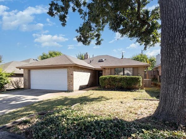 5905 Sterling Green Trail, Arlington, TX 76017