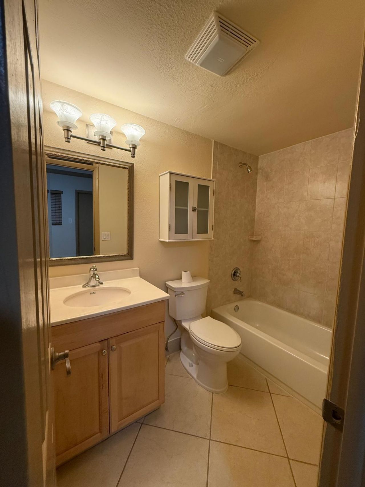 744 NE 14th Avenue, Unit 12, Fort Lauderdale, FL 33304 Photo