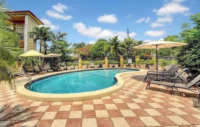 744 NE 14th Avenue, Unit 12, Fort Lauderdale, FL 33304 Photo