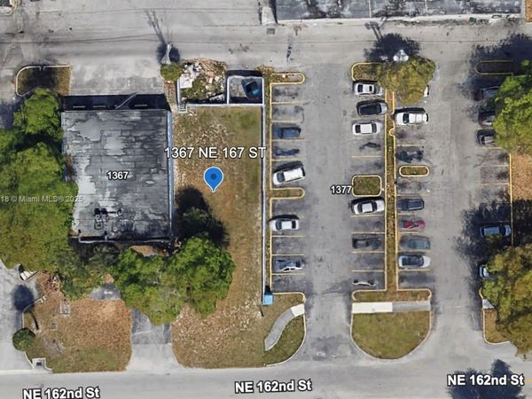1367 NE 162 ST, North Miami Beach, FL 33162