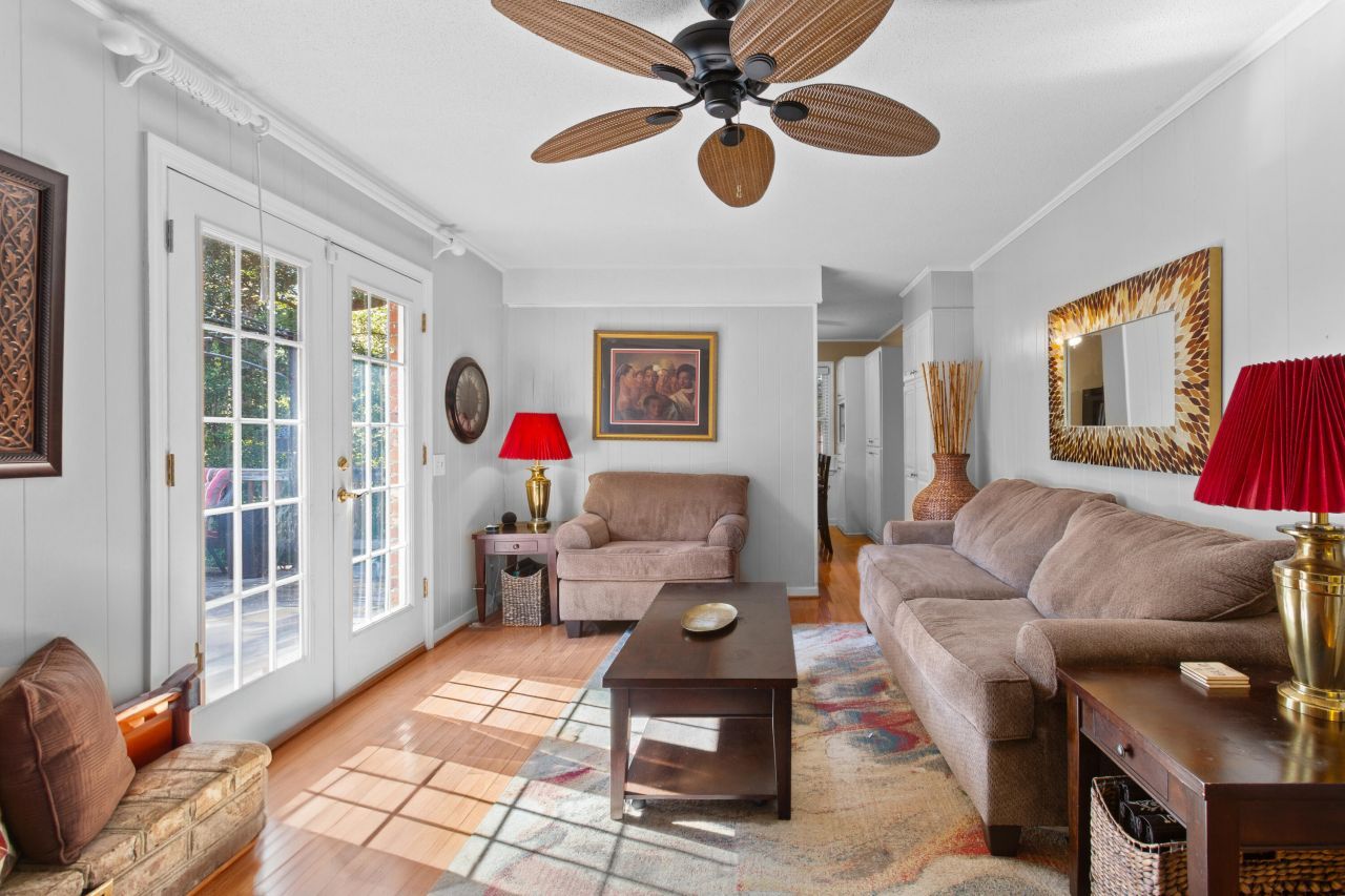 110 Harter Drive Photo 12