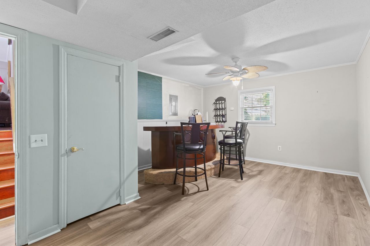 110 Harter Drive Photo 13