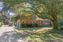 110 Harter Drive photo 4