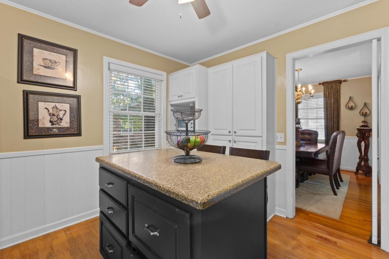 110 Harter Drive Photo 9