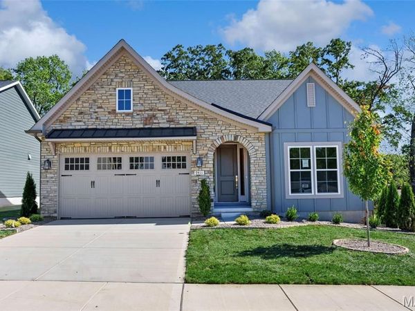 9411 Gates Manor Court, Sunset Hills, MO 63126