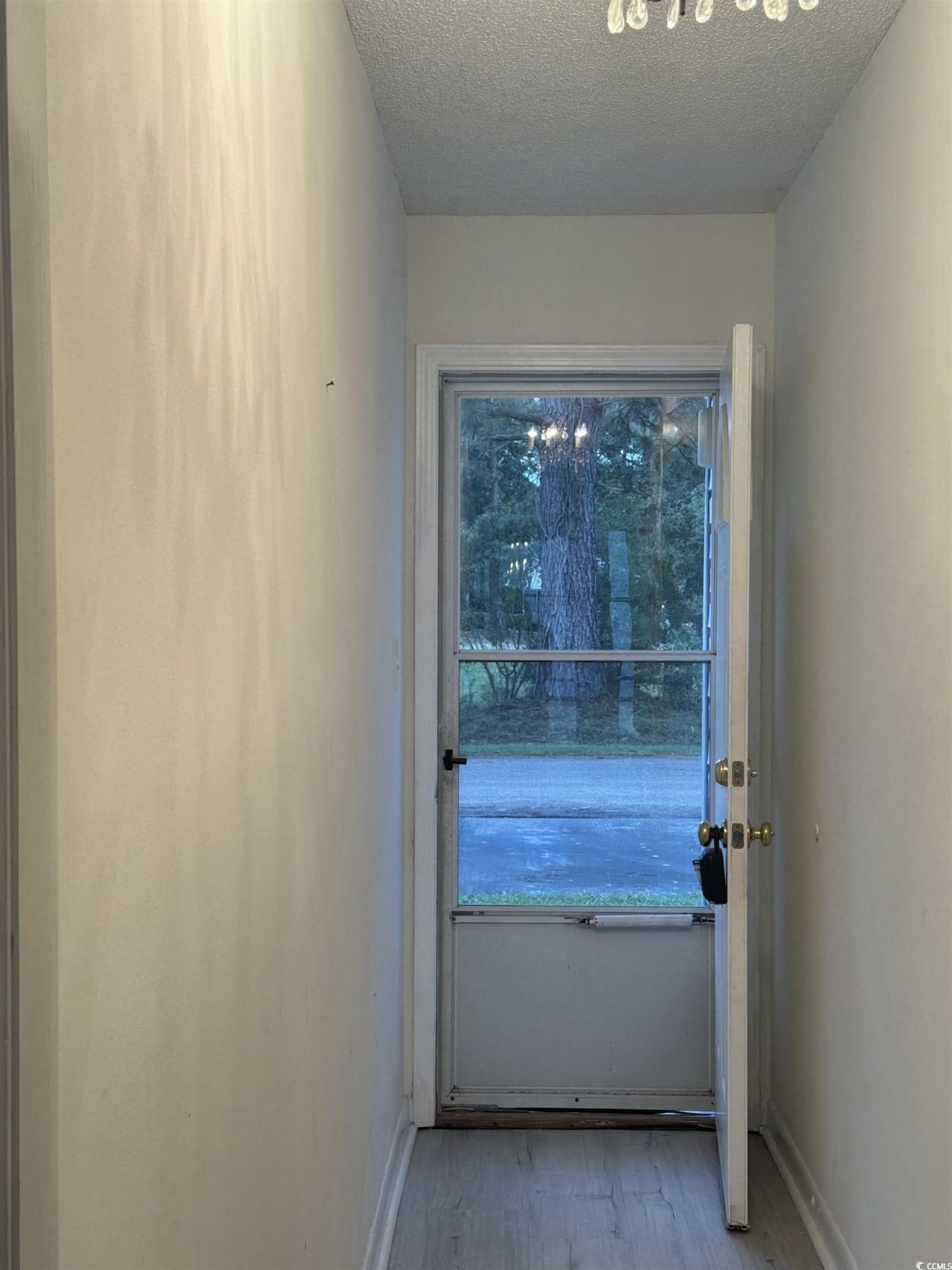 500 Fairway Village Dr. Photo 4