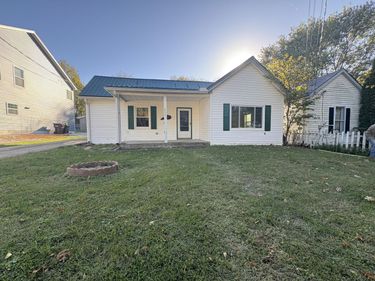 255 W Higgins Street, Midway, KY 40347