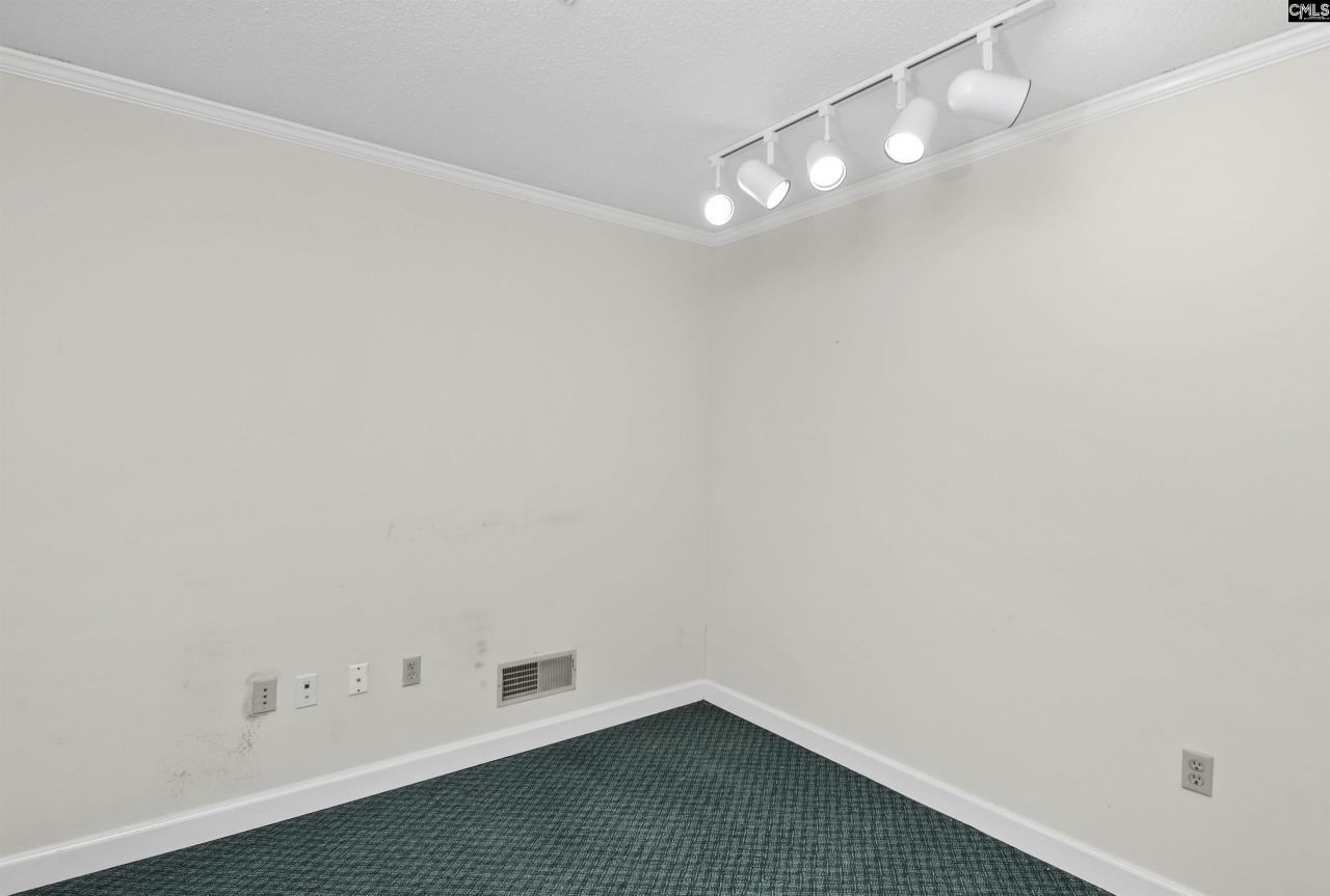 7193 Saint Andrews Road Photo 40