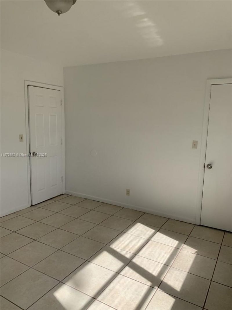 4361 NW 35th Ter, Lauderdale Lakes, FL 33309 Photo