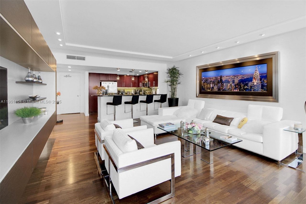 5600 Collins Ave, Unit 9E, Miami Beach, FL 33140 Photo