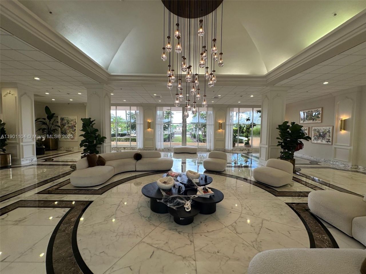 5600 Collins Ave, Unit 9E, Miami Beach, FL 33140 Photo