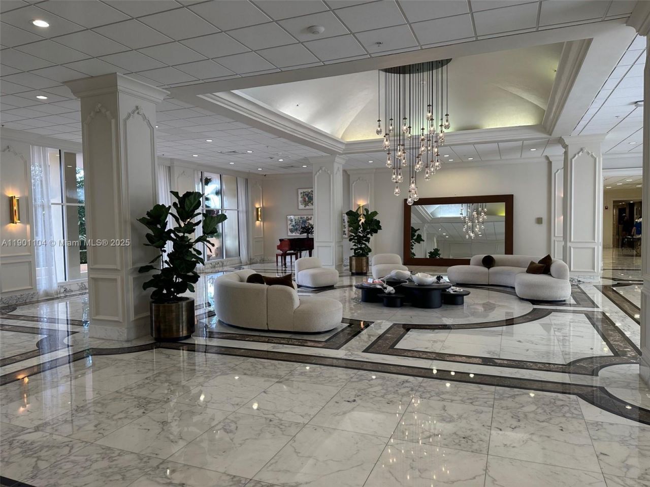 5600 Collins Ave, Unit 9E, Miami Beach, FL 33140 Photo