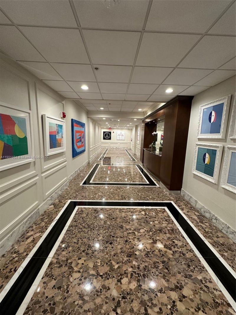 5600 Collins Ave, Unit 9E, Miami Beach, FL 33140 Photo