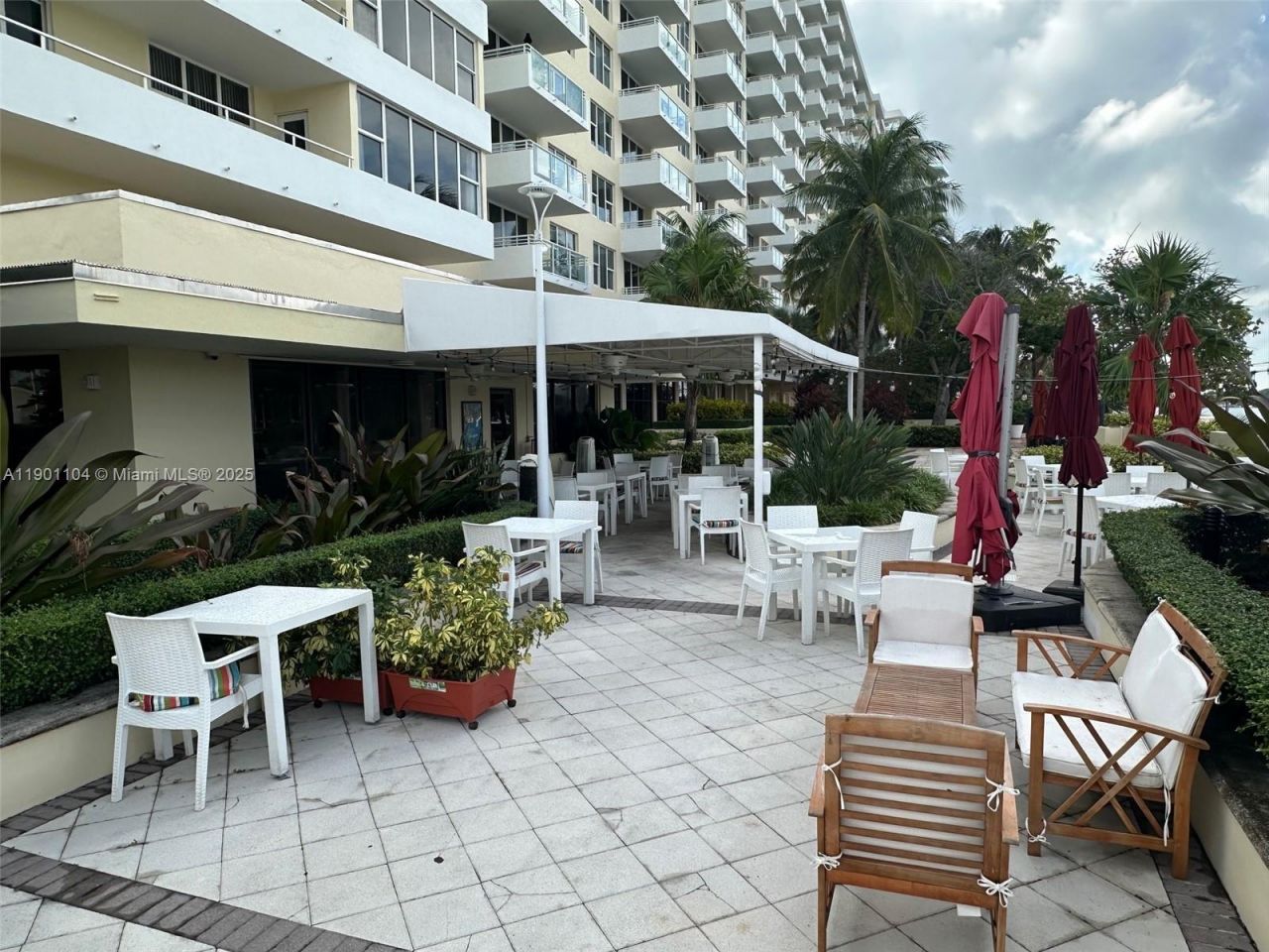 5600 Collins Ave, Unit 9E, Miami Beach, FL 33140 Photo