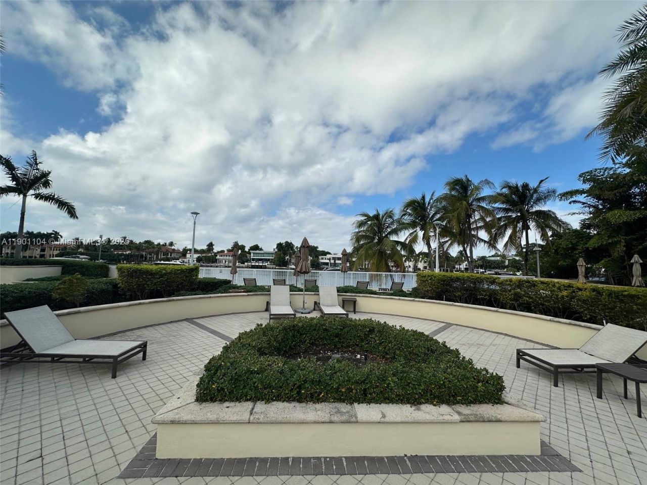 5600 Collins Ave, Unit 9E, Miami Beach, FL 33140 Photo