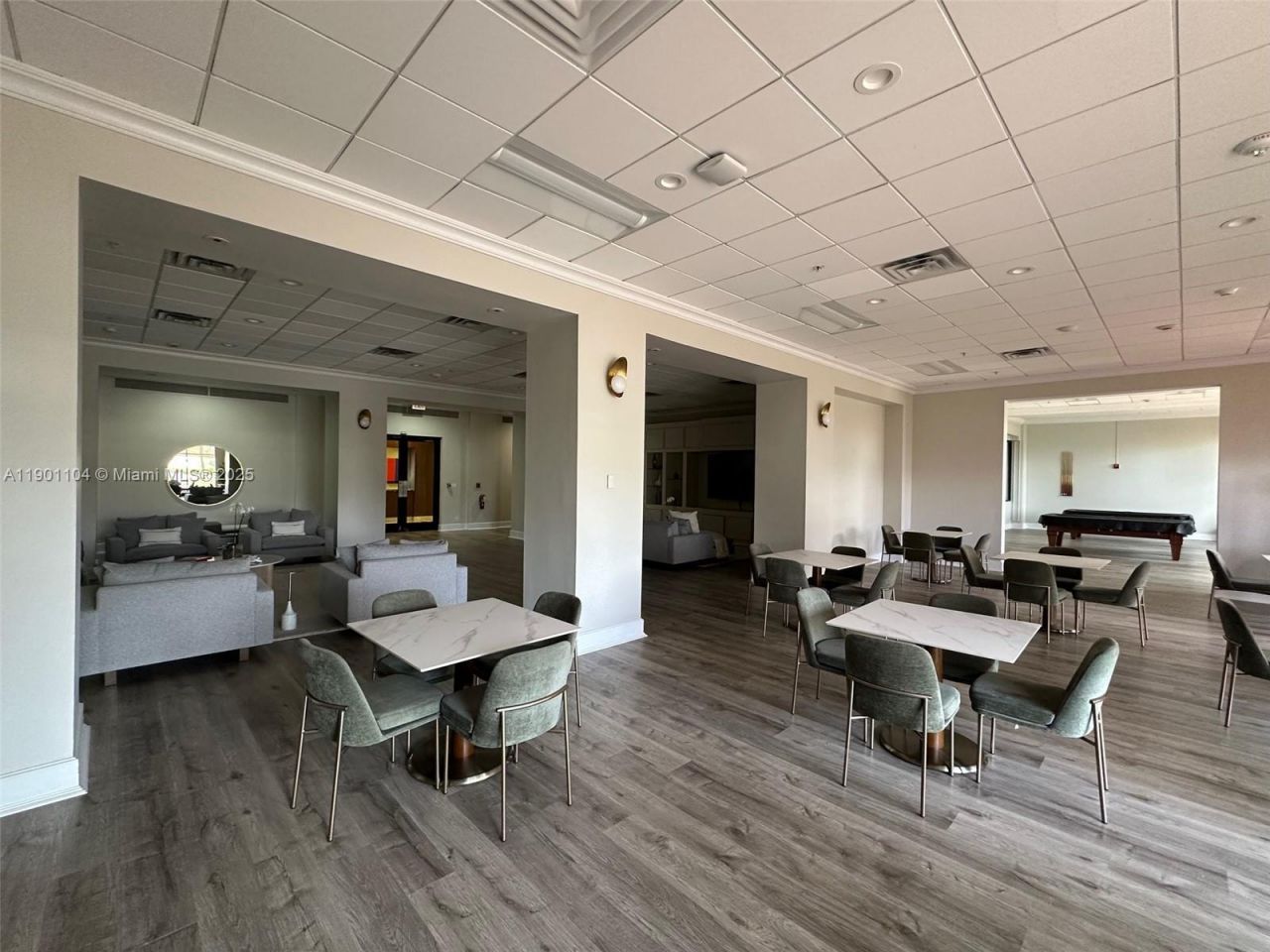 5600 Collins Ave, Unit 9E, Miami Beach, FL 33140 Photo