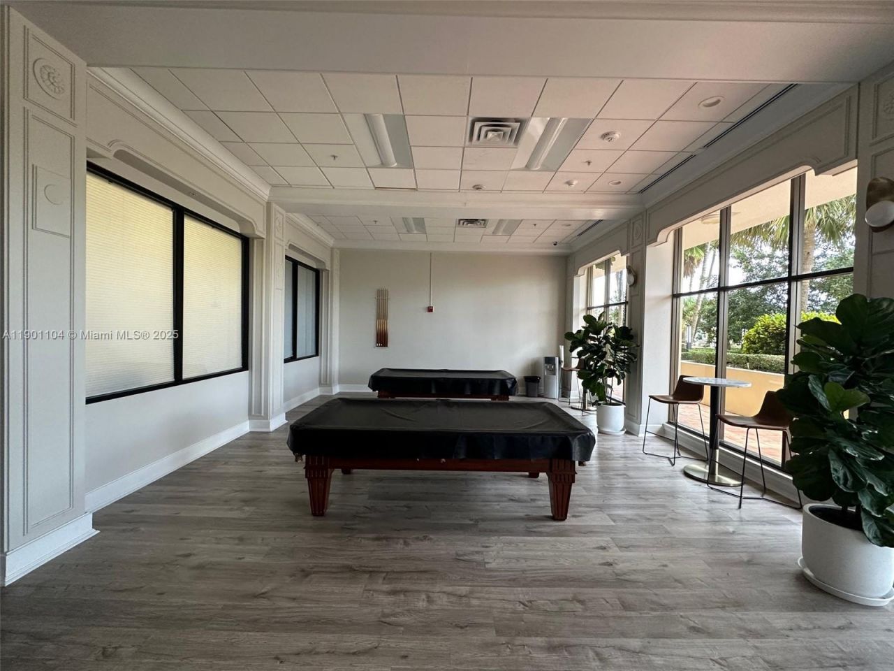 5600 Collins Ave, Unit 9E, Miami Beach, FL 33140 Photo