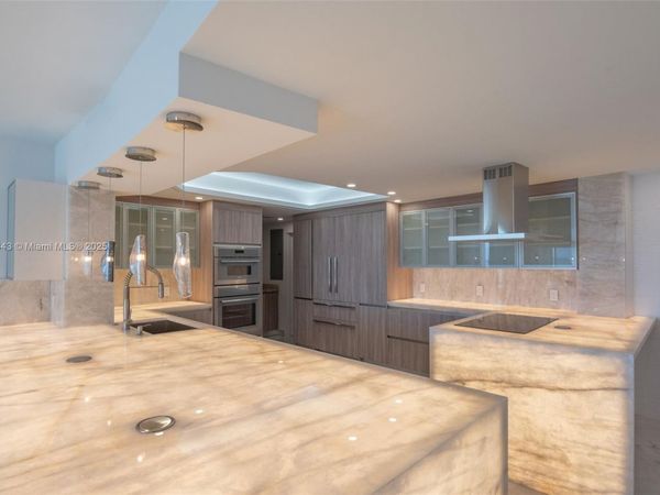 700 S Ocean Blvd, Unit 504, Boca Raton, FL 33432