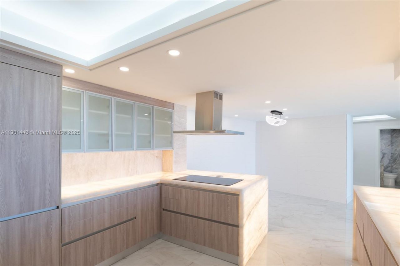 700 S Ocean Blvd, Unit 504, Boca Raton, FL 33432 Photo