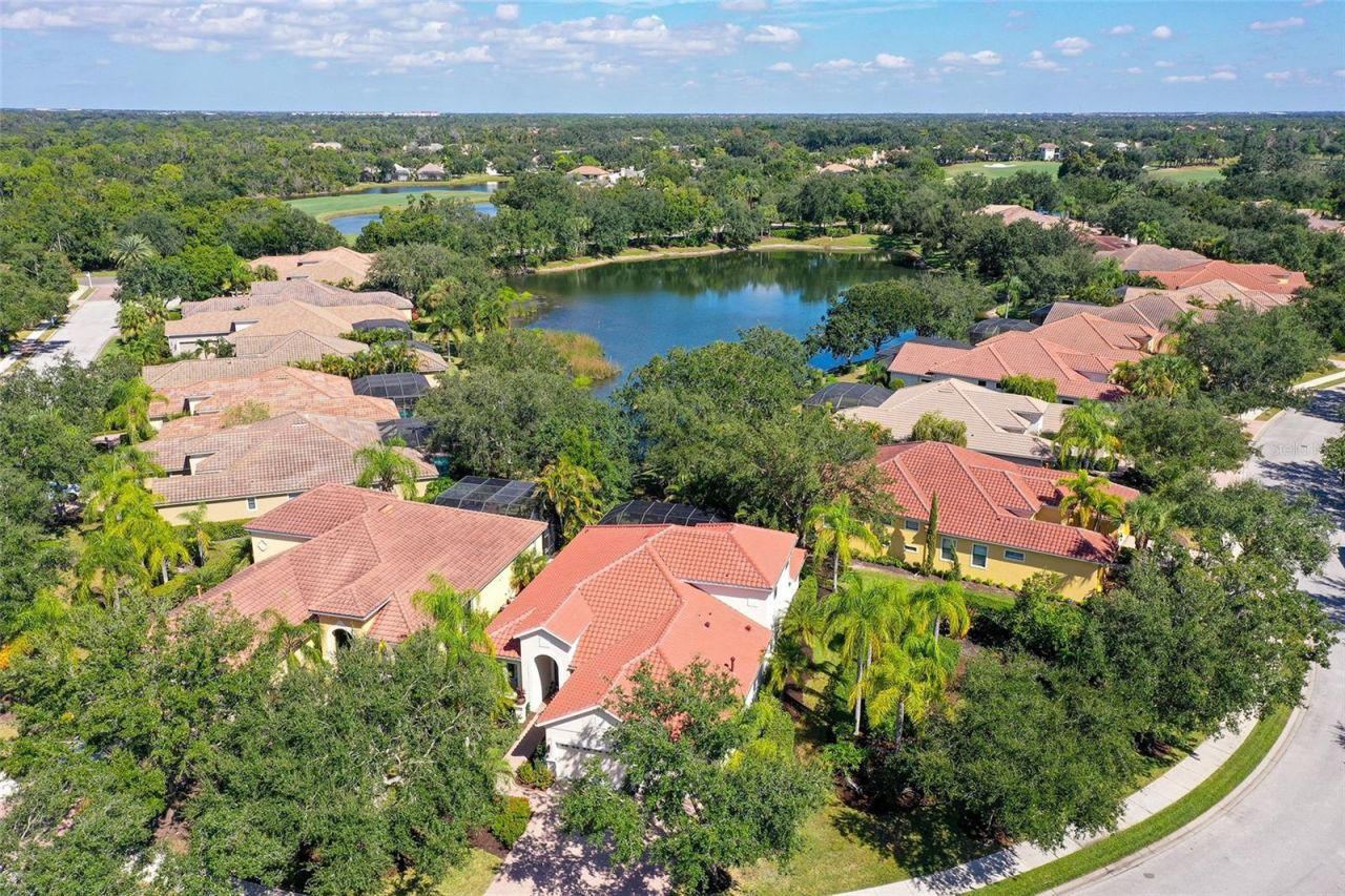 7656 Portstewart Drive, Lakewood Ranch, FL 34202 Photo