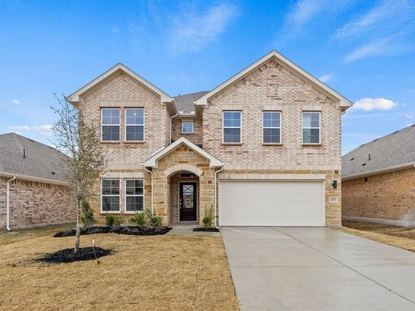 321 Amberville Drive, Red Oak, TX 75154