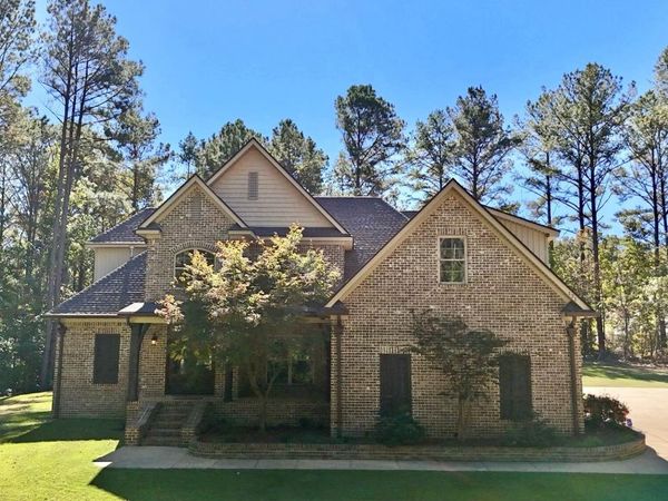 121 Sturbridge Cove, Mooreville, MS 38857