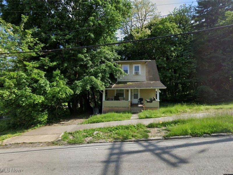 702 W Thornton Street, Akron, OH 44307 Photo 1