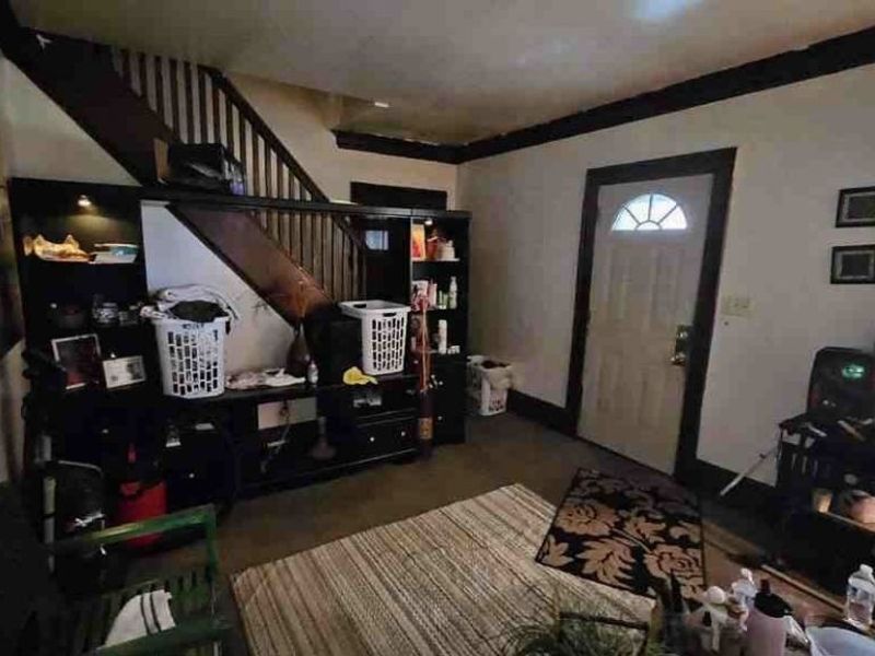 702 W Thornton Street, Akron, OH 44307 Photo 2