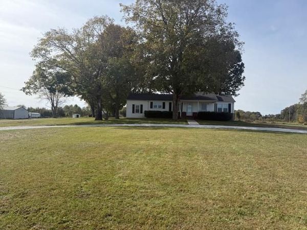 5557 Dripping Springs Road, Smiths Grove, KY 42171