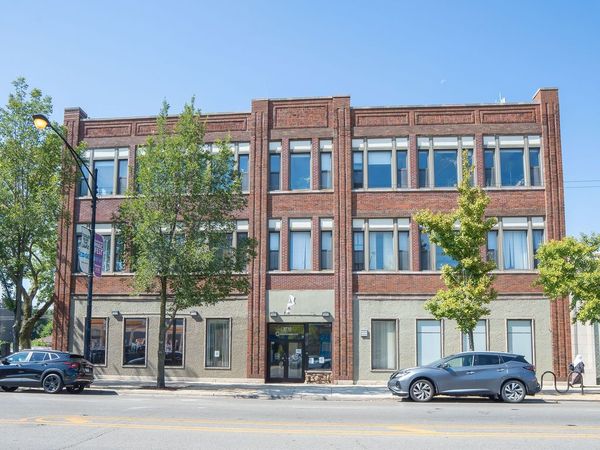 5710 N Broadway Street, Chicago, IL 60660