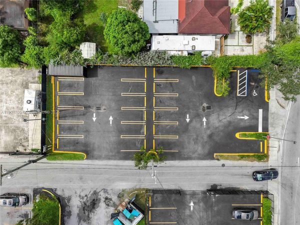 720 NW 125th St, North Miami, FL 33168