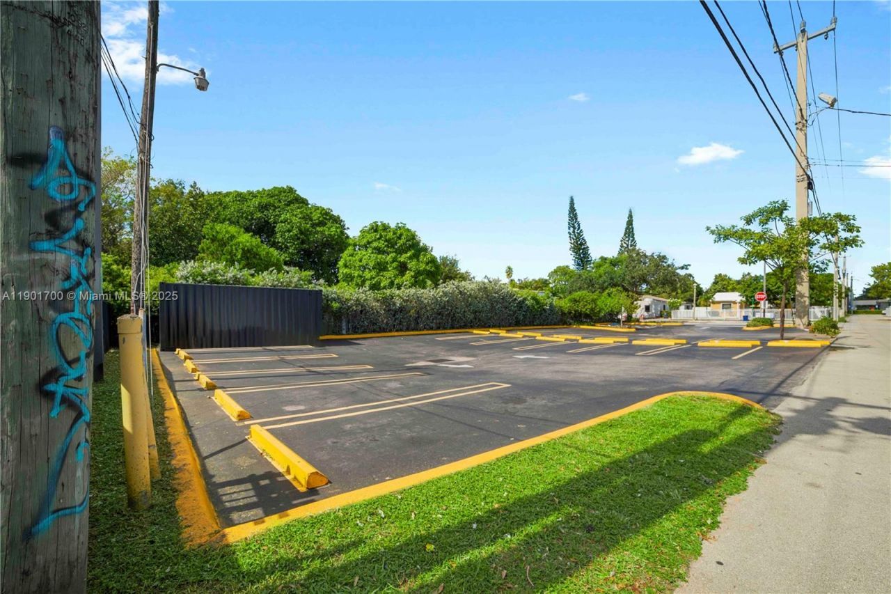 720 NW 125th St, North Miami, FL 33168 Photo