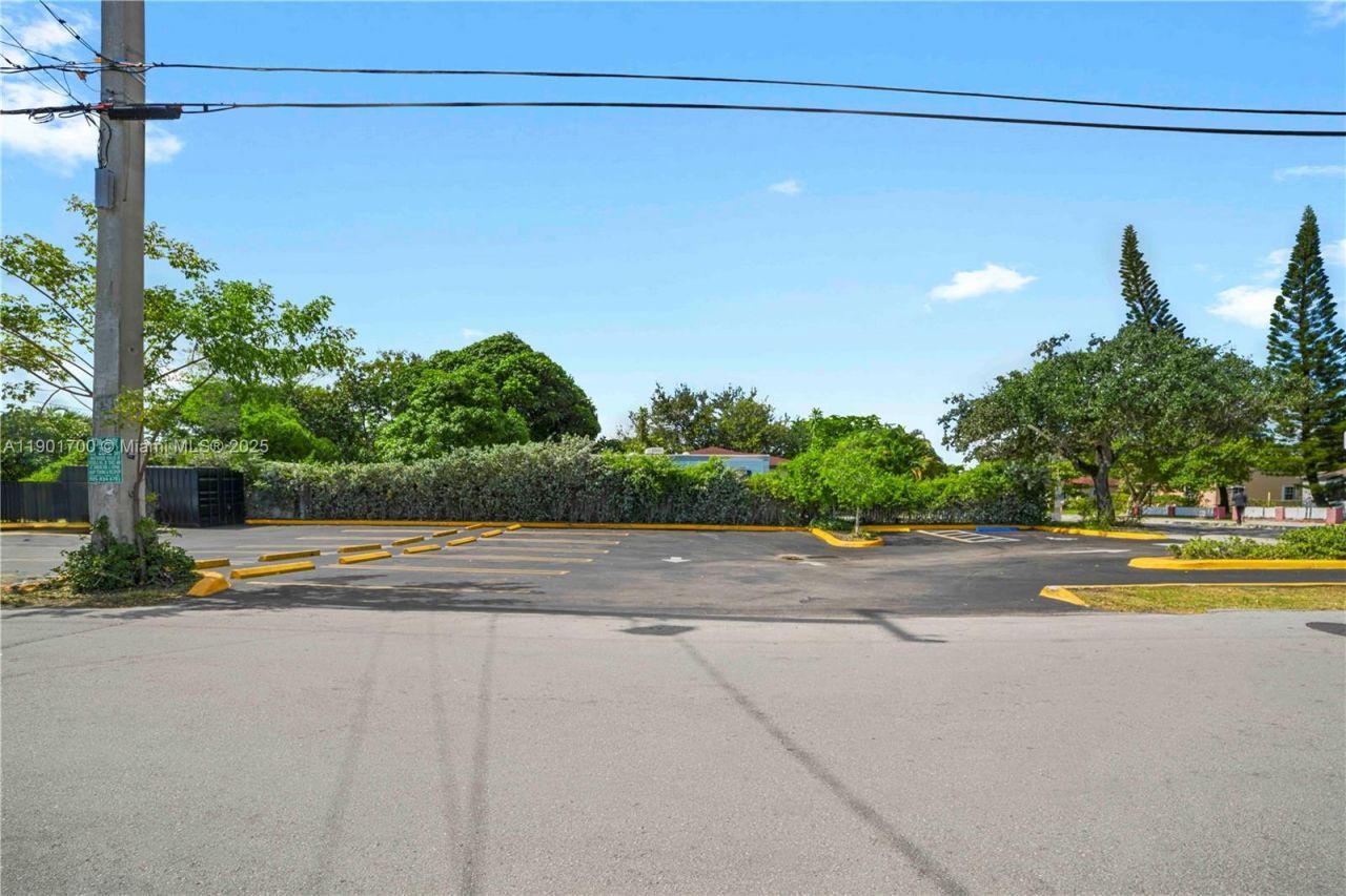 720 NW 125th St, North Miami, FL 33168 Photo