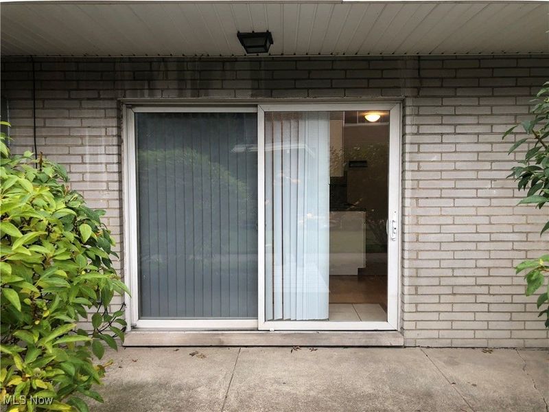 1402 Golden Gate Boulevard, Unit G102, Mayfield Heights, OH 44124 Photo 31