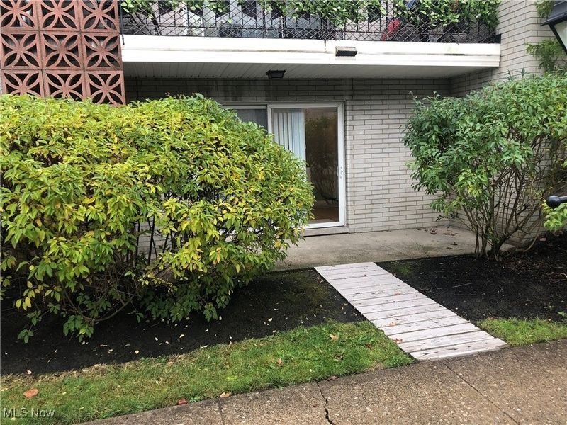 1402 Golden Gate Boulevard, Unit G102, Mayfield Heights, OH 44124 Photo 32