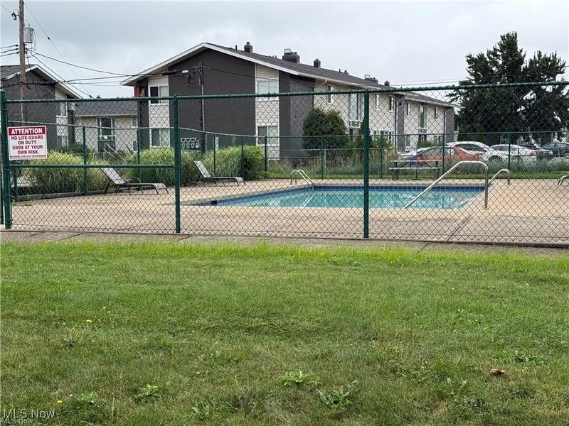 1402 Golden Gate Boulevard, Unit G102, Mayfield Heights, OH 44124 Photo 40