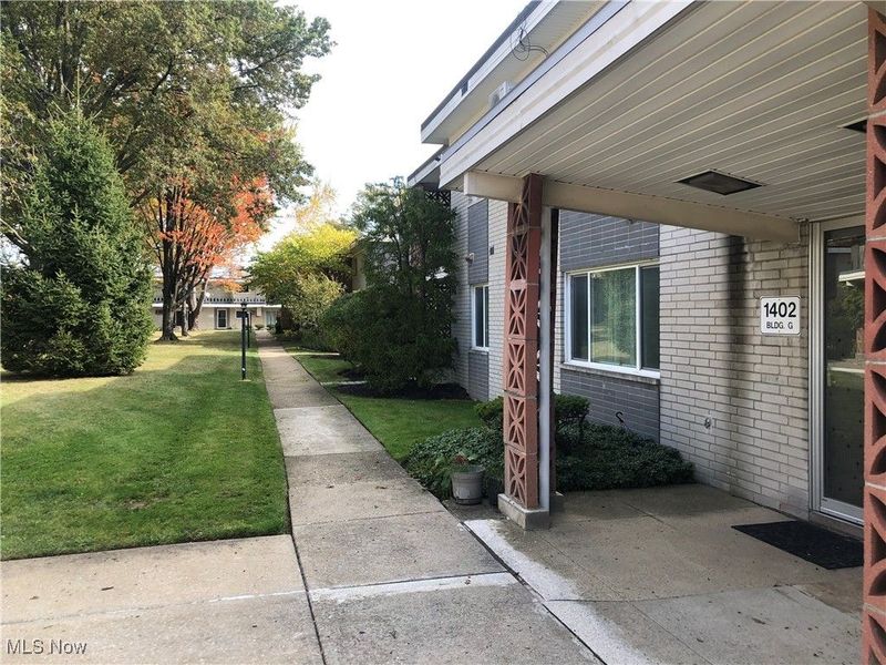 1402 Golden Gate Boulevard, Unit G102, Mayfield Heights, OH 44124 Photo 47