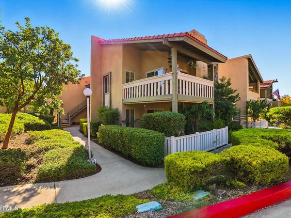 245 Oakleaf Drive, Unit 205, Thousand Oaks, CA 91360