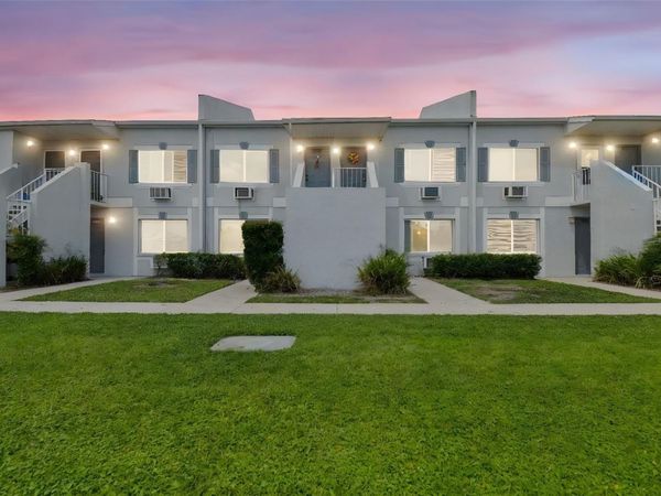 4127 DOLPHIN DRIVE, Unit 4127, TAMPA, FL 33617