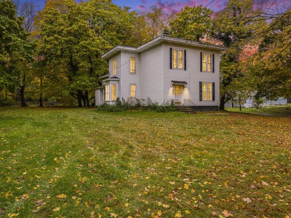 9585 Douglas Avenue, Plainwell, MI 49080