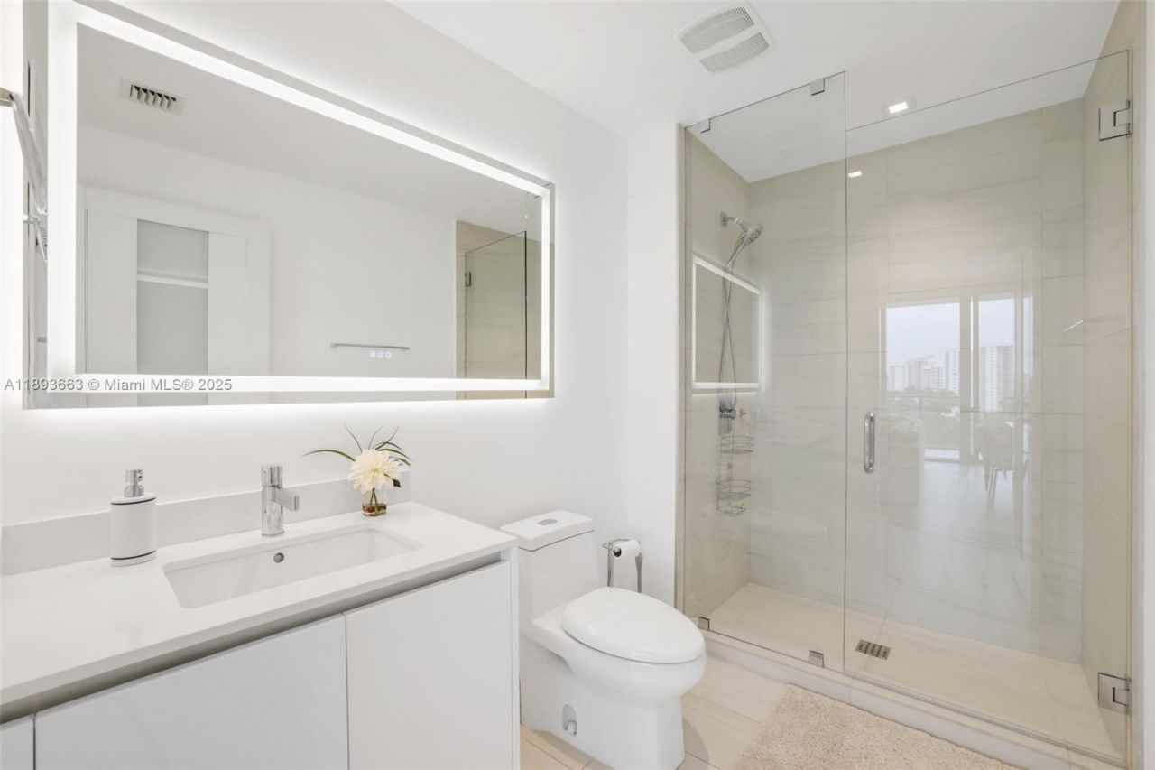 2200 N Ocean Blvd, Unit N504, Fort Lauderdale, FL 33305 Photo