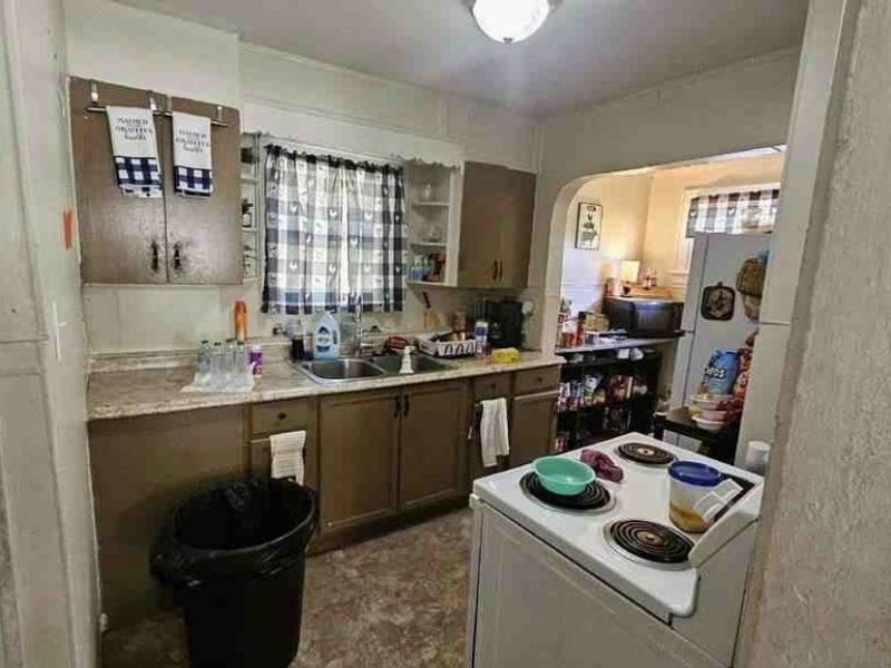 957 Bank Street, Akron, OH 44305 Photo 4