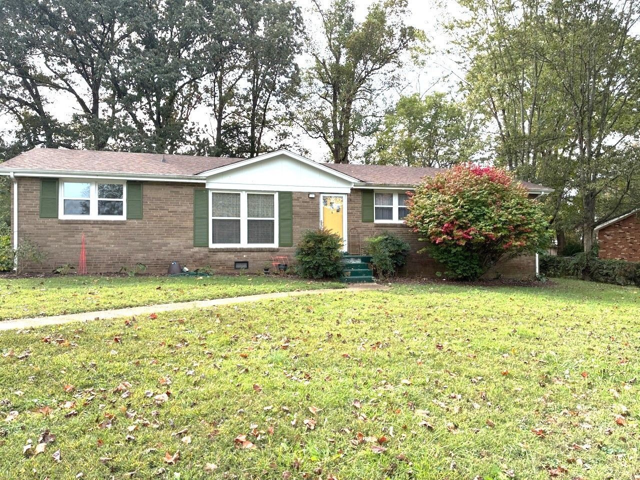207 Dale Ter Clarksville, TN 37042